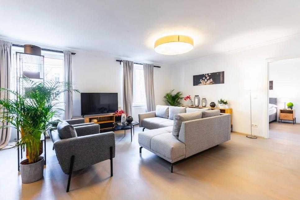 Experience Central Vienna From A Stylish And Modern Apartment Zewnętrze zdjęcie