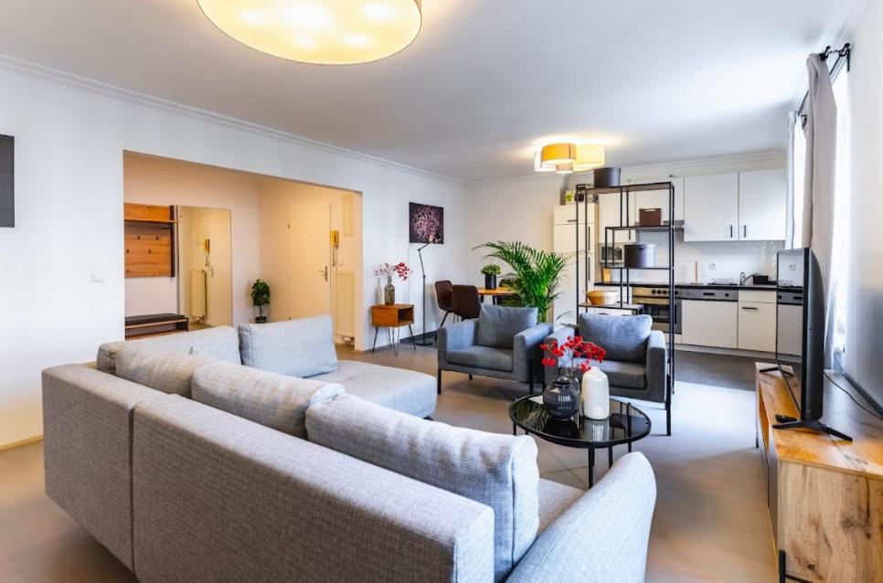 Experience Central Vienna From A Stylish And Modern Apartment Zewnętrze zdjęcie